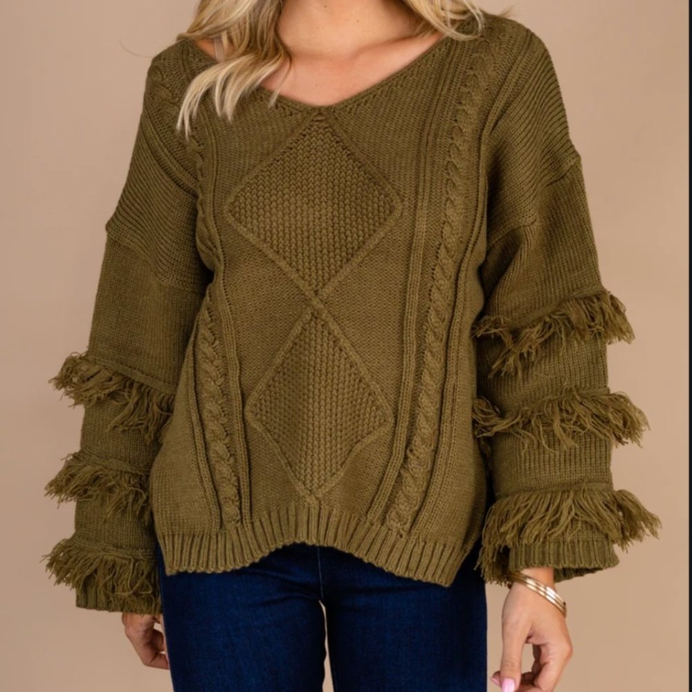 AndTheWhy Cable Knit Fringe Chunky Knit Sweater
